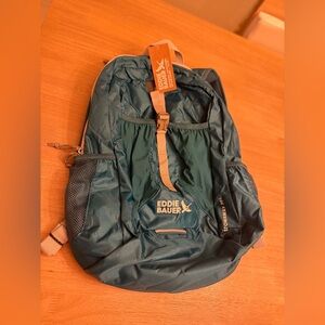 NWT Eddie Bauer Stowaway Packable 20L Daypack